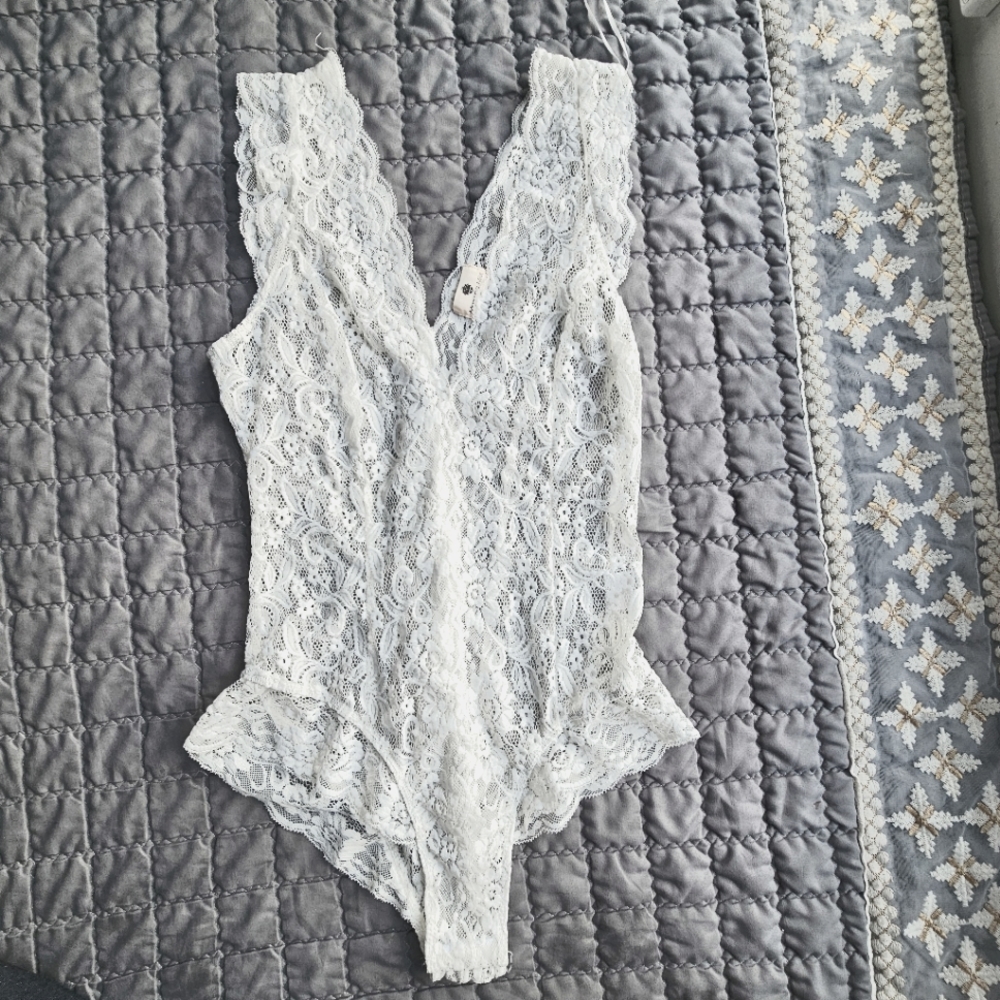 Morning Mist Lace Bodysuit size 8